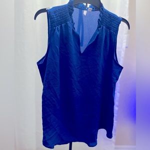 ELLE Blue Tank Top Size Medium with ruffled collar In Great Condition No Stains